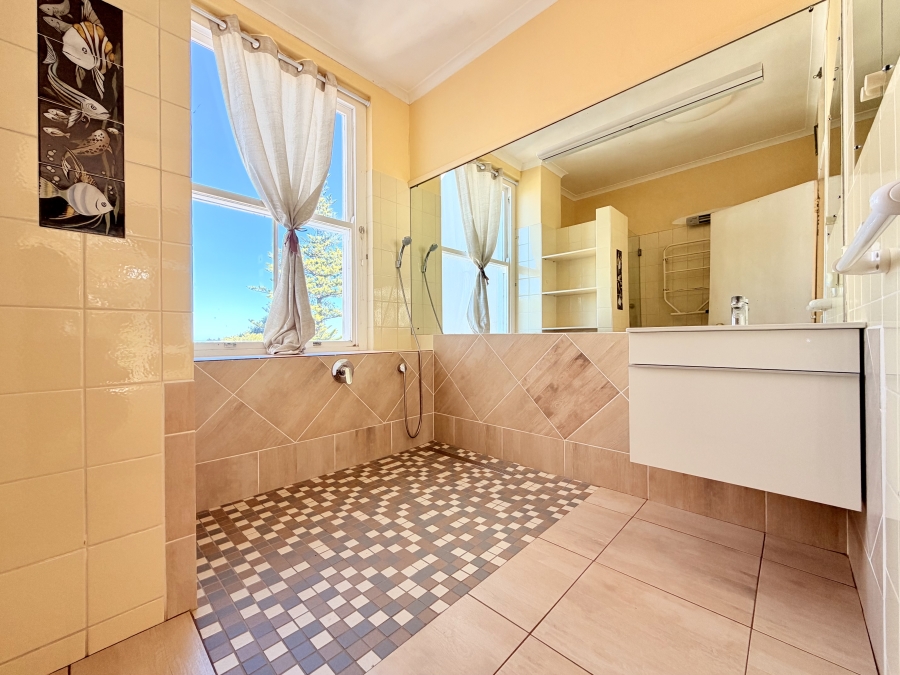 4 Bedroom Property for Sale in Voelklip Western Cape